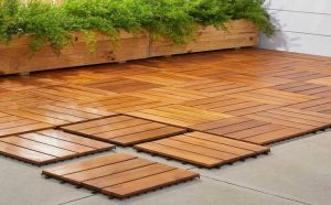 اجرای چوب پلاست روی موزاییک